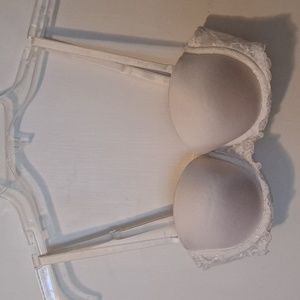 34B White Lace Convertible Wonderbra Strapless Option